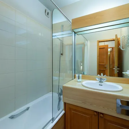 Duplex 3 Pieces Avec Mezzanine, Centre De Val D'isere, Proche Des Pistes, Parking Et Cheminee - Fr-1-567-24 Apartment *